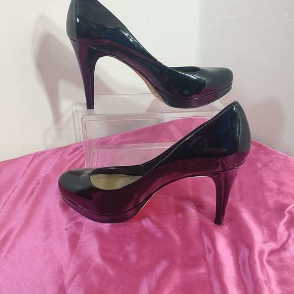 Vince Camuto Womens SZ 6.5M Zella Pump High Heel Black Patent Dress Shoe Classic - Picture 3 of 9